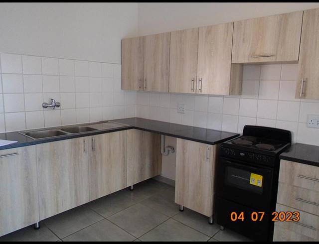 2 BEDROOM PROPERTY TO RENT IN LYNNWOOD